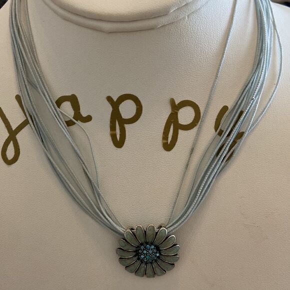 Chico’s Elastic Flower Chocker NWOT - Picture 1 of 5